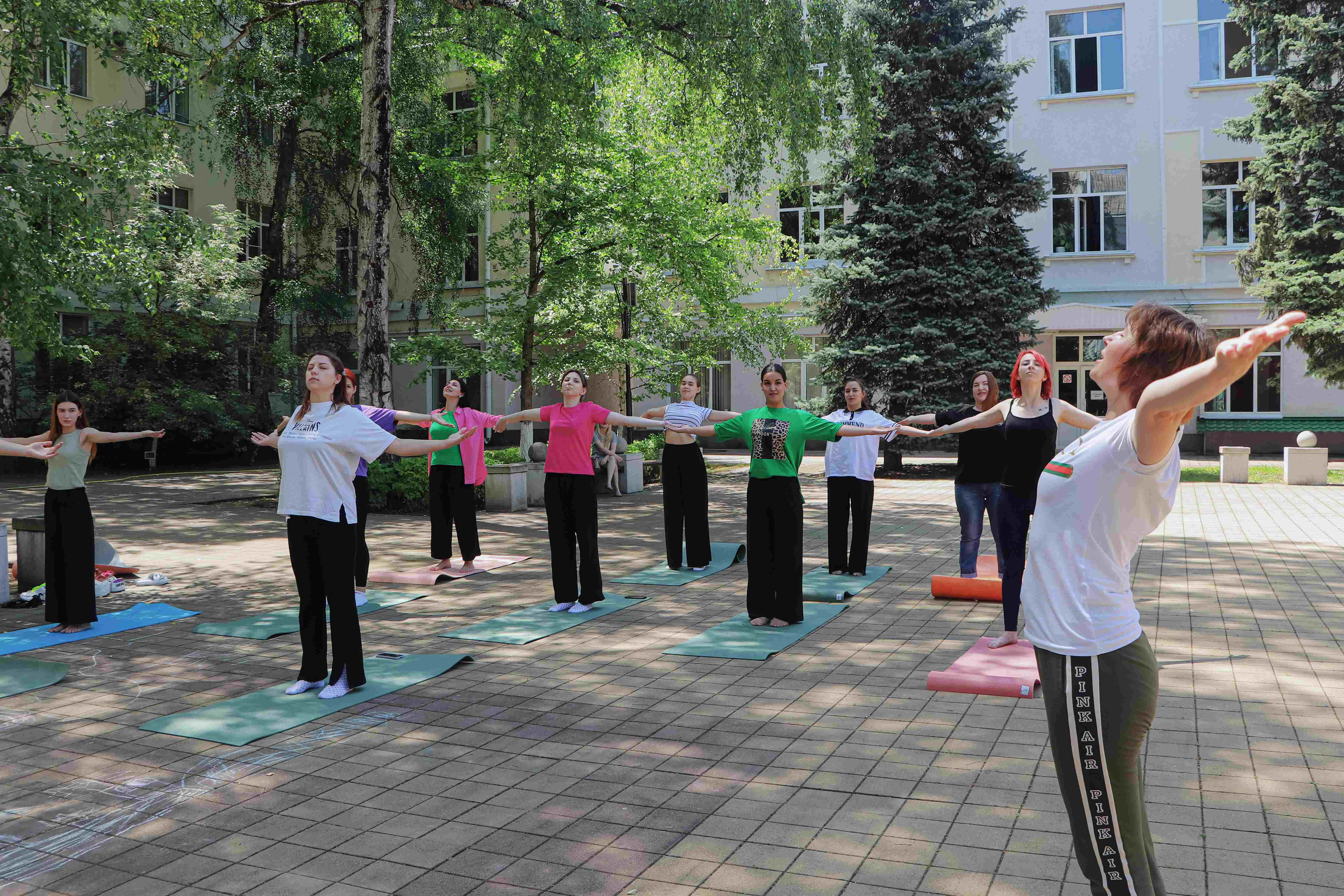 yoga-open-air-kostroma    