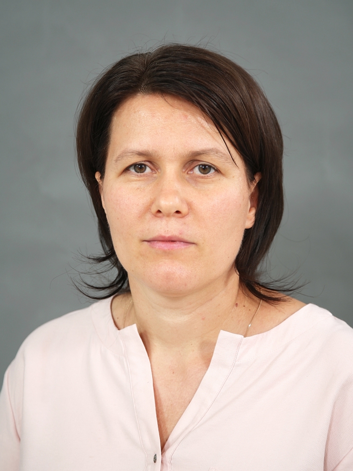 Преподаватель Института точных наук и цифровых технологий АГУ Надежда Лобода защитила кандидатскую диссертацию 