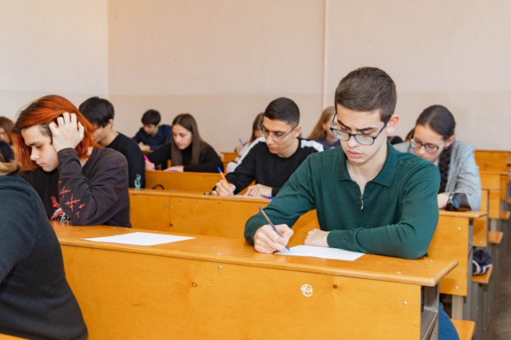 Six students from Adyghe State University were awarded prizes in the All-Russian Dictation in English.