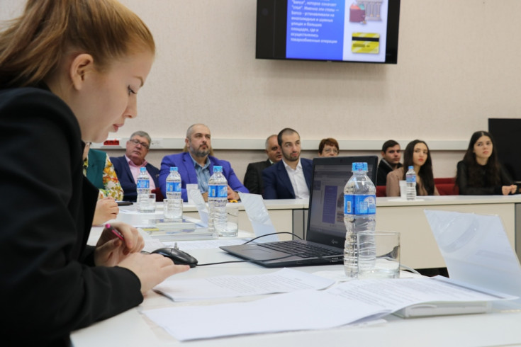 Сотрудники и студенты АГУ приняли участие в коммуникационной сессии Национального банка Адыгеи о становлении отечественной банковской системы 