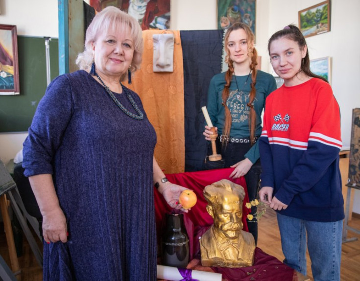Elena Abakumova, Director of the Department of Fine Arts and Design at the Institute of Arts, Adyghe State University, Commemorates Her Birthday