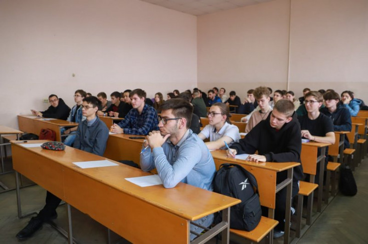 Over 430 Students Participated in the All-Russian English Dictation at ASU